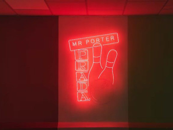 برادا تتعاون مع Mr Porter لإصدار مجموعة بولينج حصرية